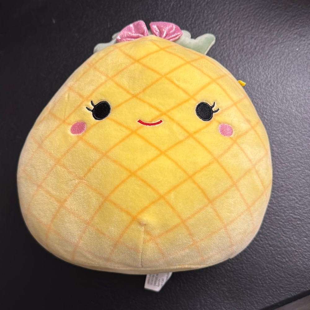 Pineapple Squishmallow w Pink Bow 🍍🎀